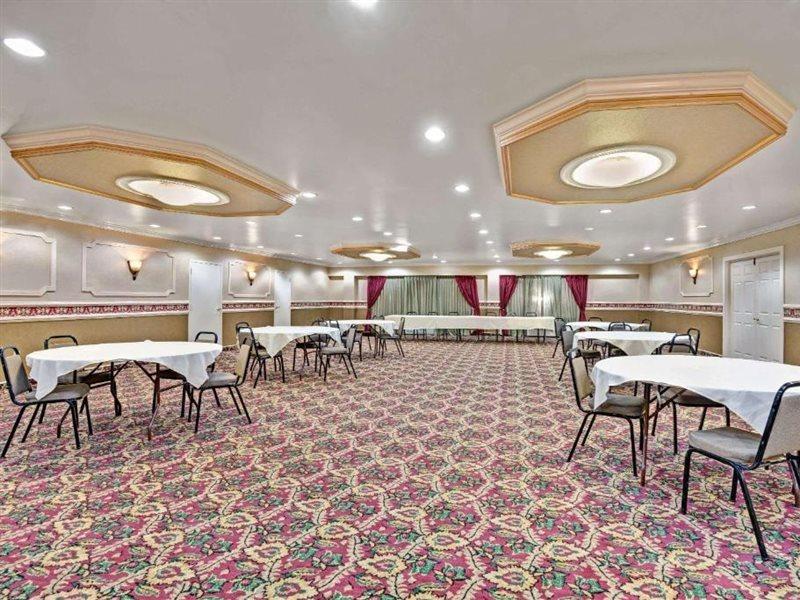 Inn At Atlantic City Hotel & Banquet Galloway Exterior photo